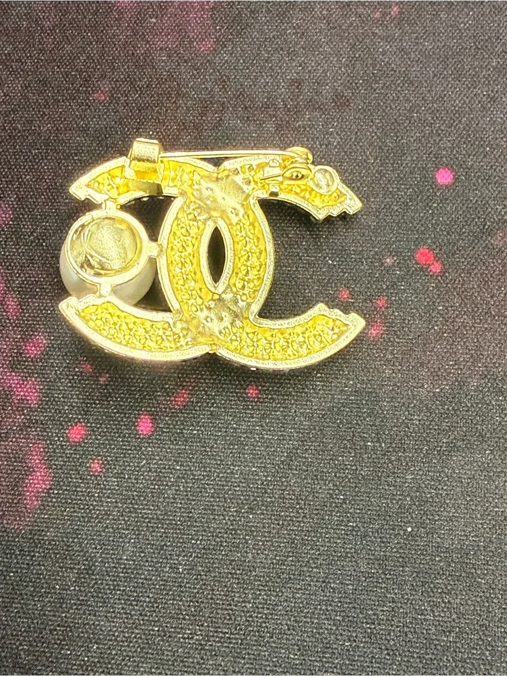 Fashion Jewelry Gold Crystal Double-C Logo Brooch with Pearl